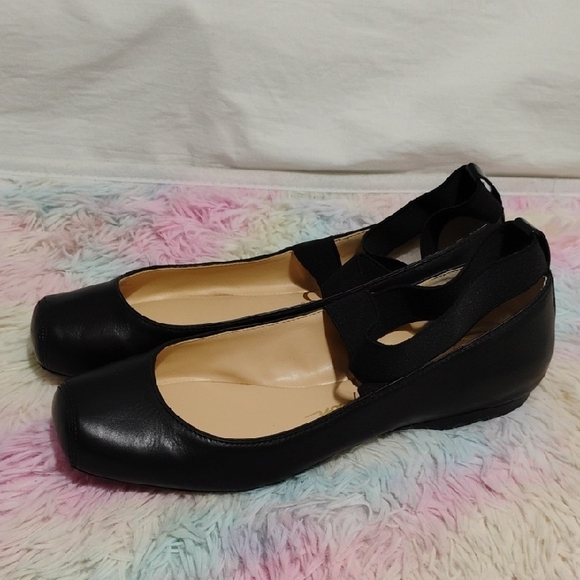 Jessica Simpson Shoes - NWOT Jessica Simpson Madeleigh Ballet Black Flats W Classic Design #46 CRATE